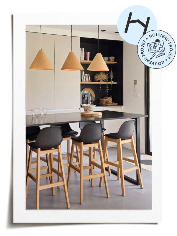 Pièce de vie lumineuse et apaisante rénovée par Studio Nahi, architecte d'intérieur à Toulouse.